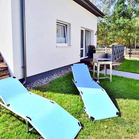 Large Homes With Fireplace And Garden בית נופש *