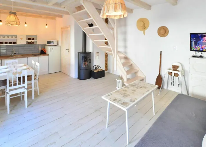 Large Homes With Fireplace And Garden Rusinowo (Slawno)